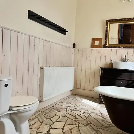 Penzion Placowka - Komfortowe W Oazie Spokoju