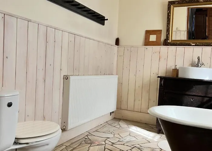 Guest house Placowka - Komfortowe W Oazie Spokoju